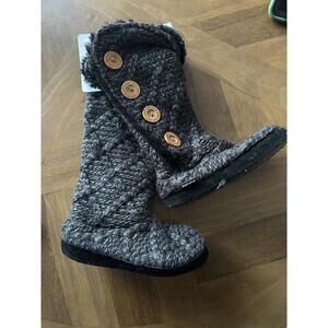 NWT Muk Luks Women's Black Tall Knit Sweater Cable Booties Small 5-6